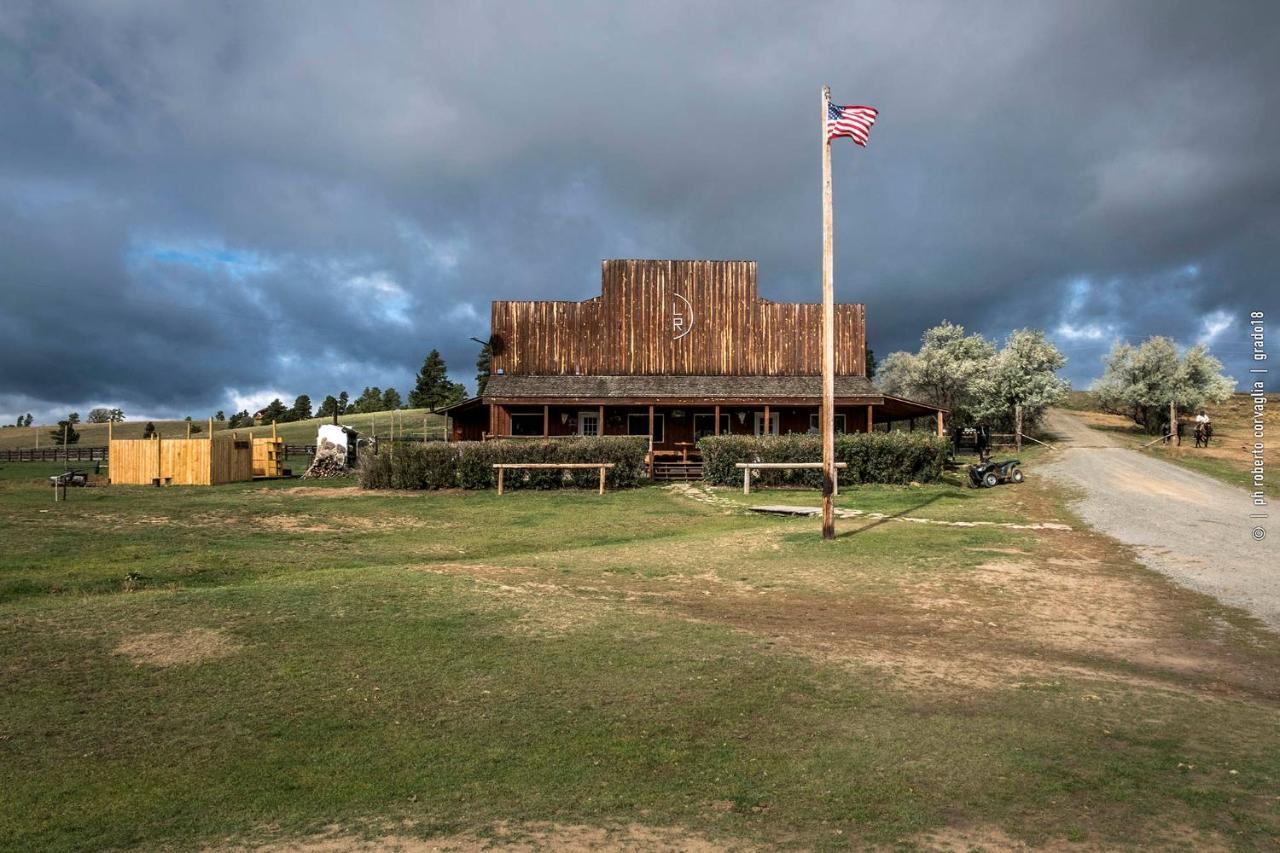 הוילה Devils Tower Lake Guest Ranch מראה חיצוני תמונה
